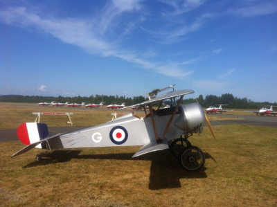 Snowbirds meet Nieuport